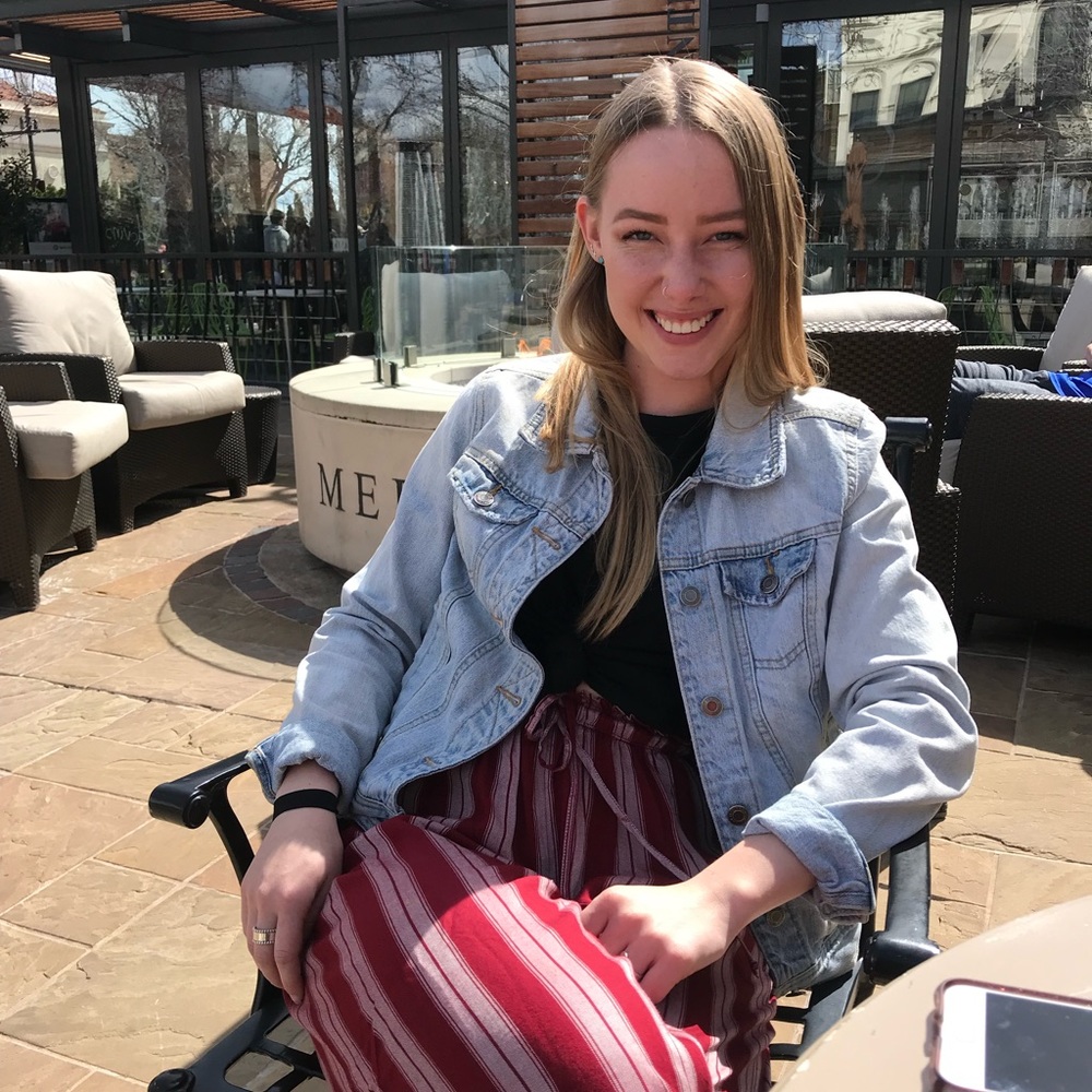 Meet your Posher, Abby